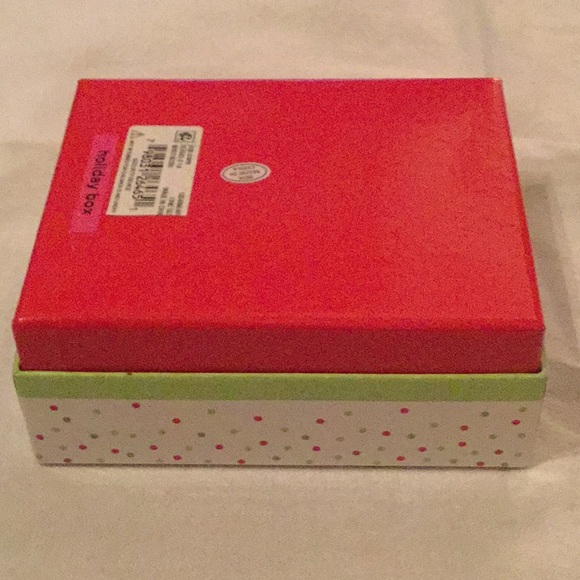 🌺NWT Amazing Set of 5 Assorted Pierced Earrings🌺 - Picture 5 of 5